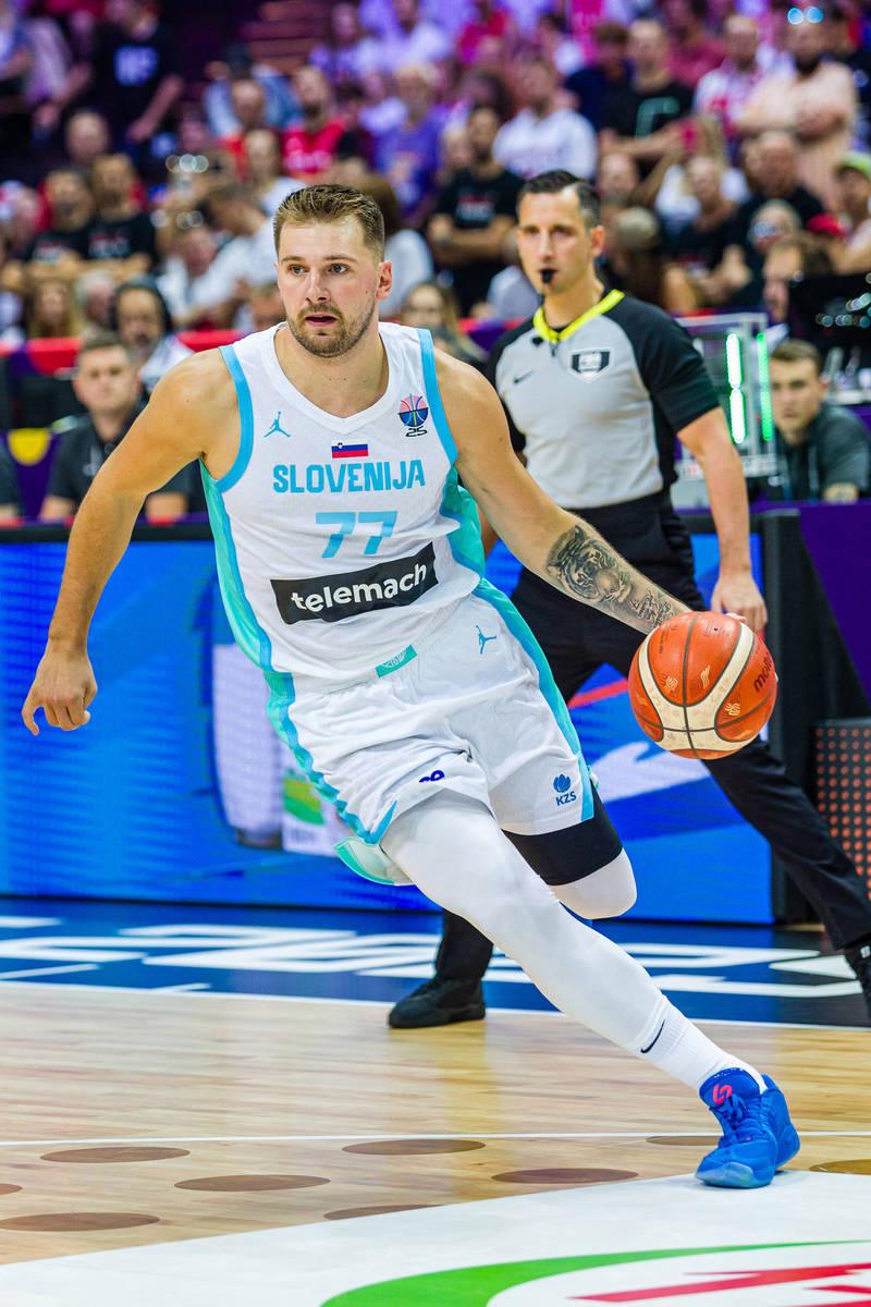 皇冠体育-辽宁本钢赛前回应争议东契奇在拜仁比赛中大比分领先，这一次真的俄克拉荷马雷霆豪取连胜备战英超(辽篮新外援亚当斯就是水货强烈要求退货)